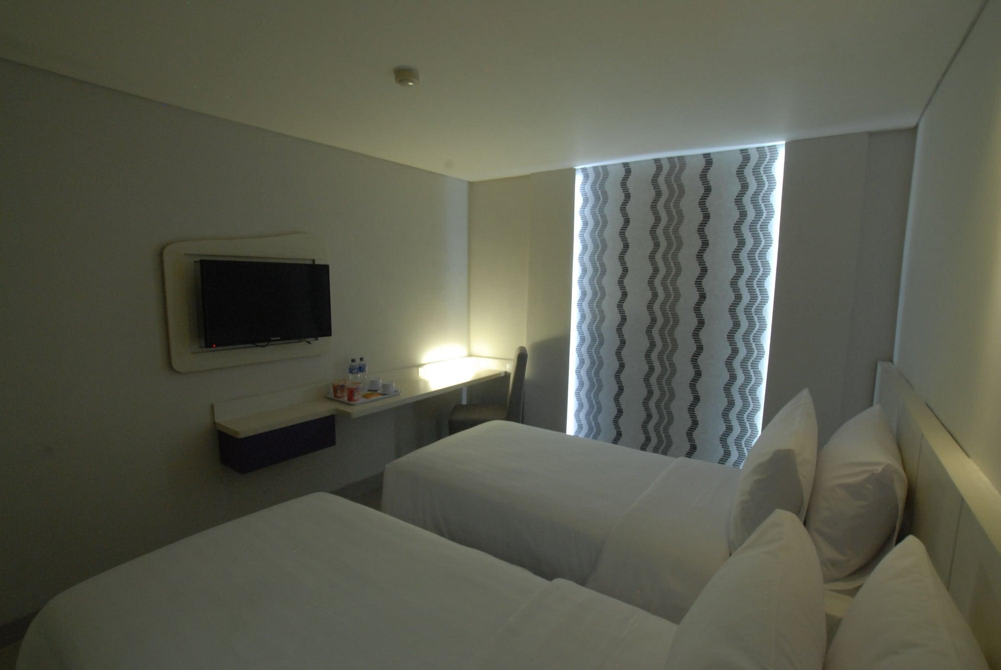 Vio Hotel Veteran Bandung Dış mekan fotoğraf