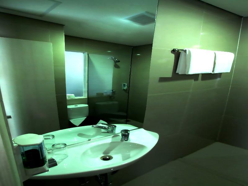 Vio Hotel Veteran Bandung Dış mekan fotoğraf