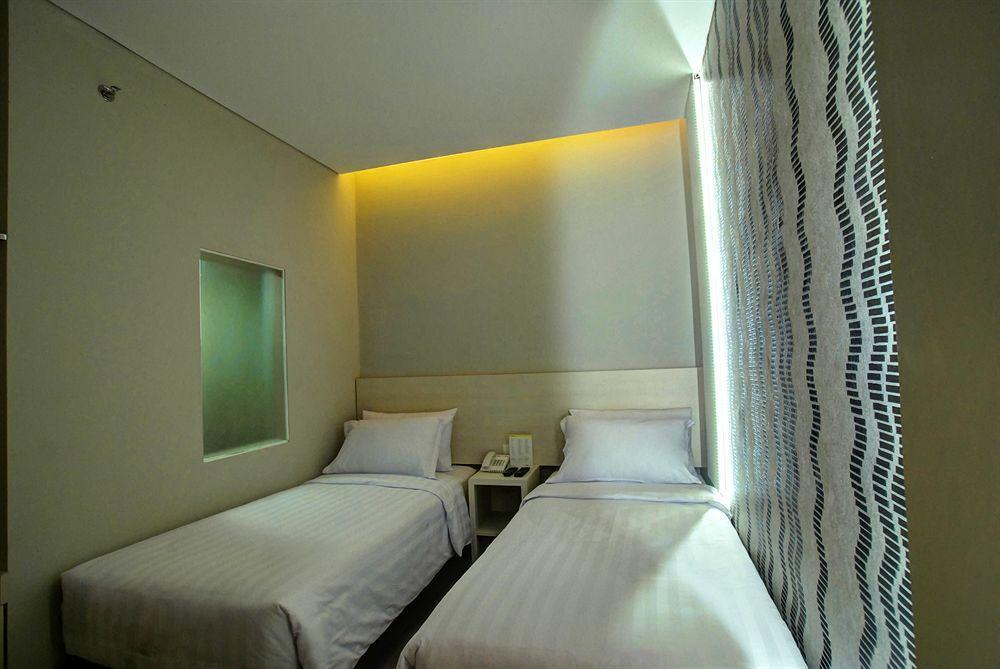 Vio Hotel Veteran Bandung Dış mekan fotoğraf