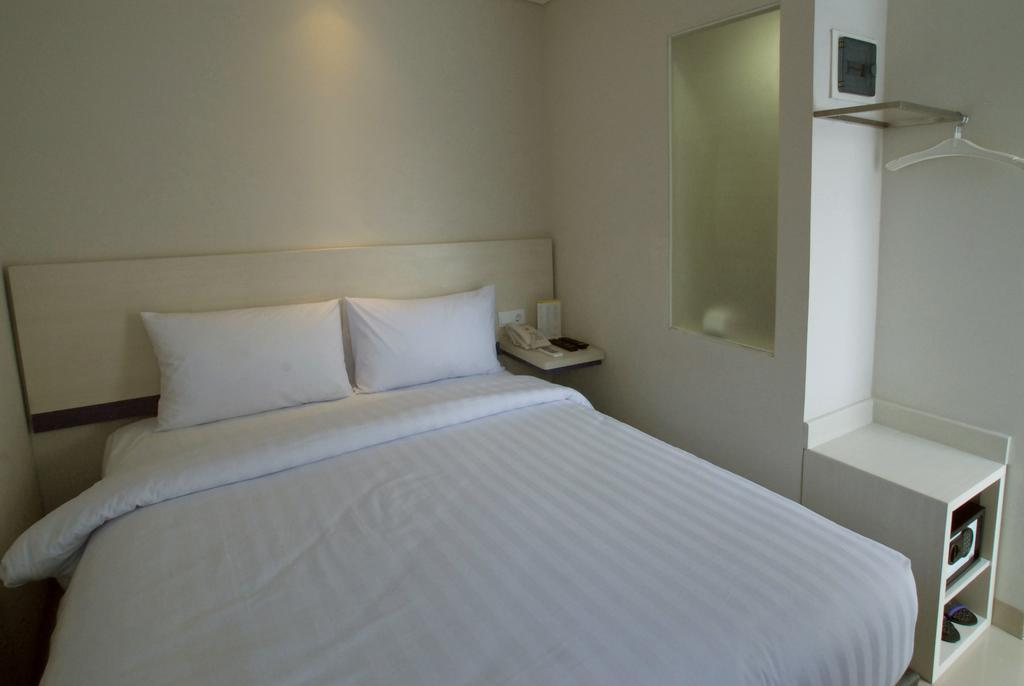 Vio Hotel Veteran Bandung Dış mekan fotoğraf